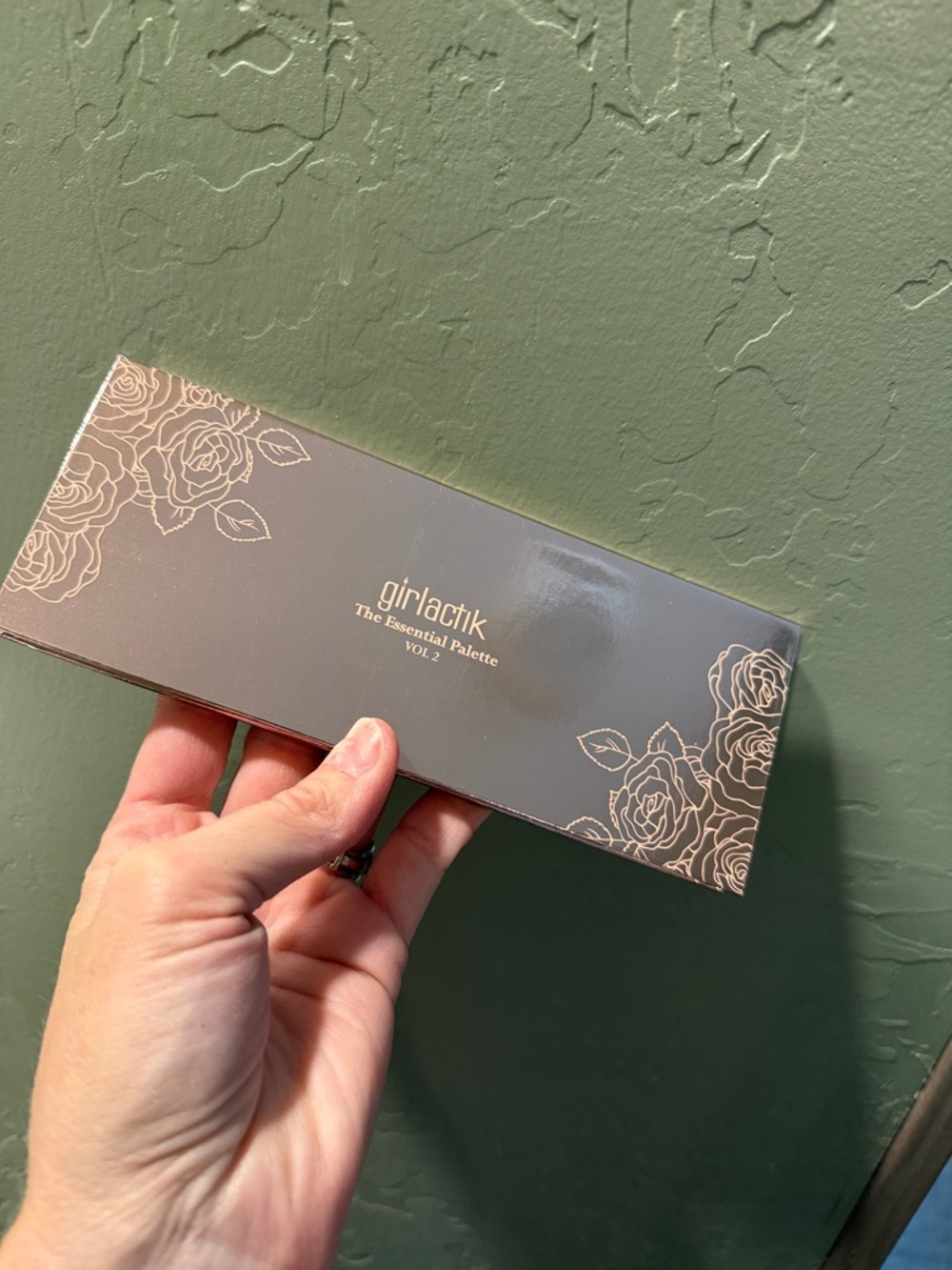 girlactik The Essential Palette Vol.2 - Rose Gold Eyeshadow Palette